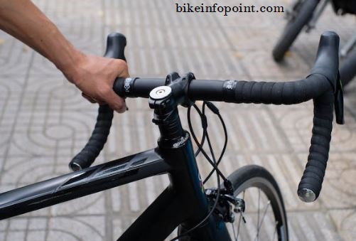 adjusting handlebars on bike